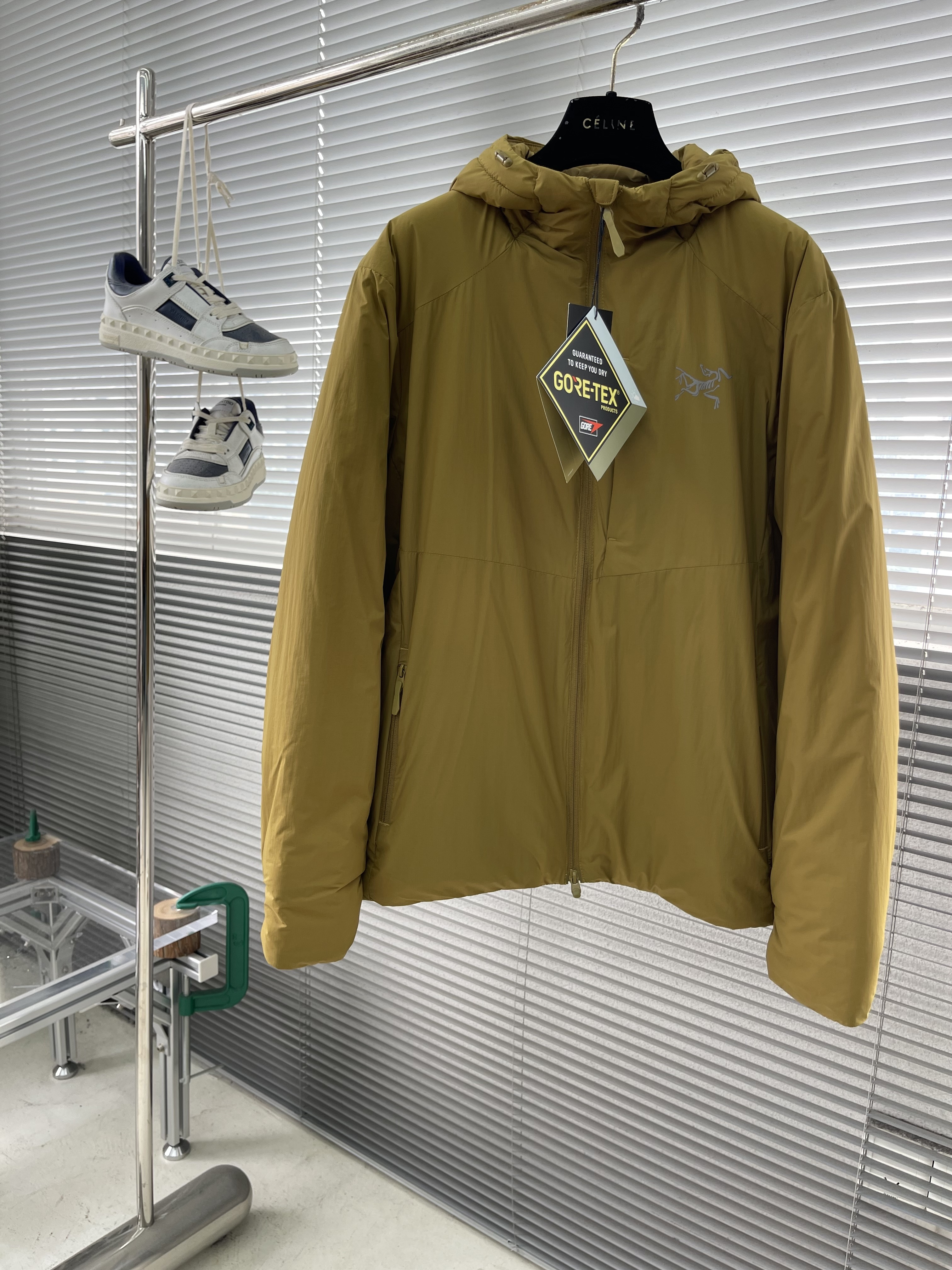 아크테릭스 ARC'TERYX 패딩