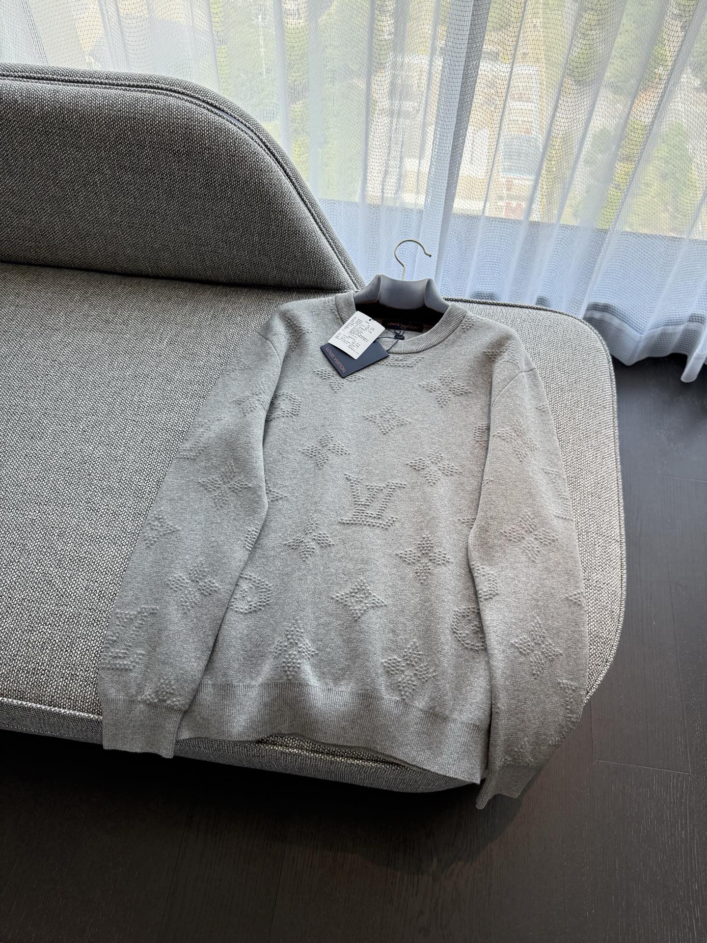 루이비통 Louis Vuitton 스웨터