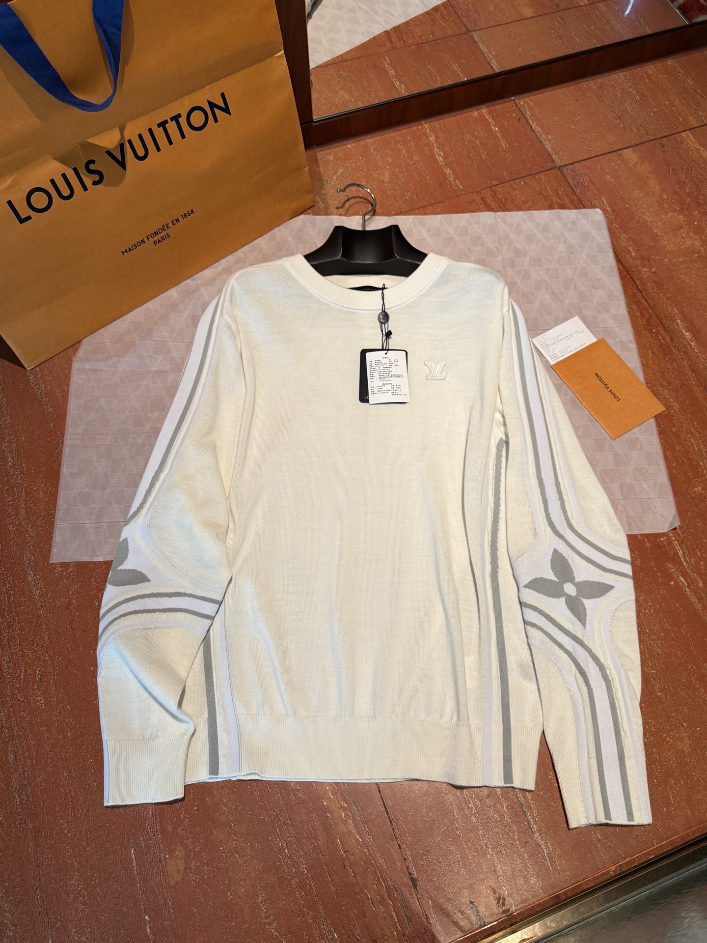 루이비통 Louis Vuitton 스웨터