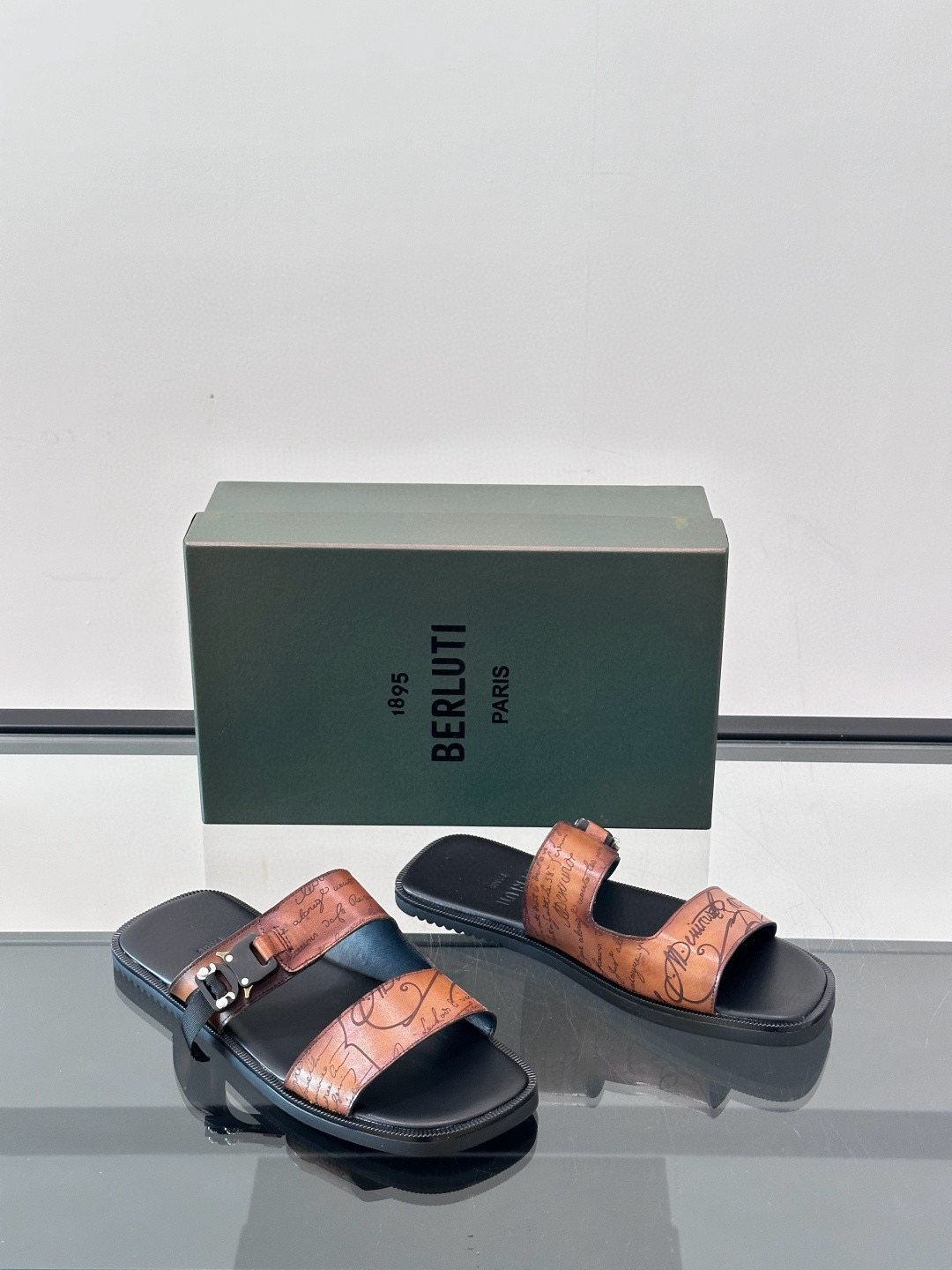 벨루티 Berluti 슬리퍼