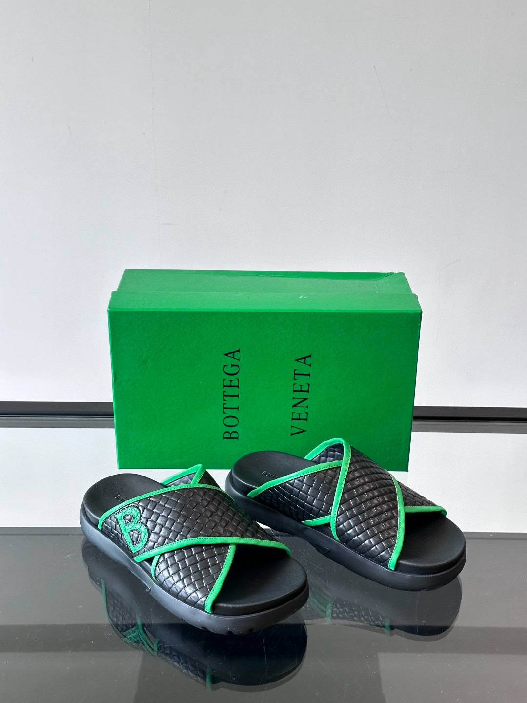 보테가 베네타 Bottega Veneta 슬리퍼