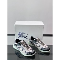 버버리 Burberry Matrix 스니커즈