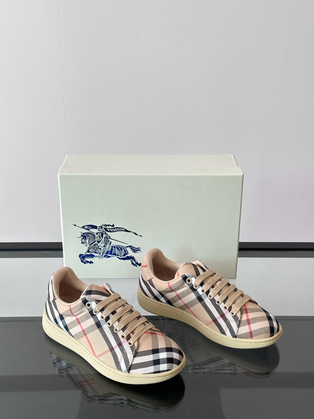 버버리 Burberry Terrace 스니커즈