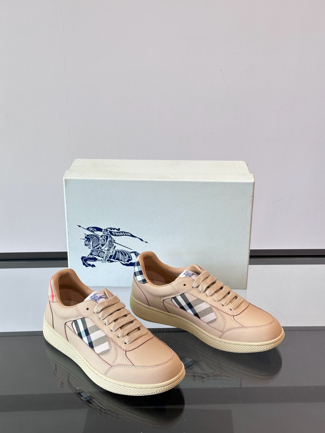 버버리 Burberry Terrace 스니커즈