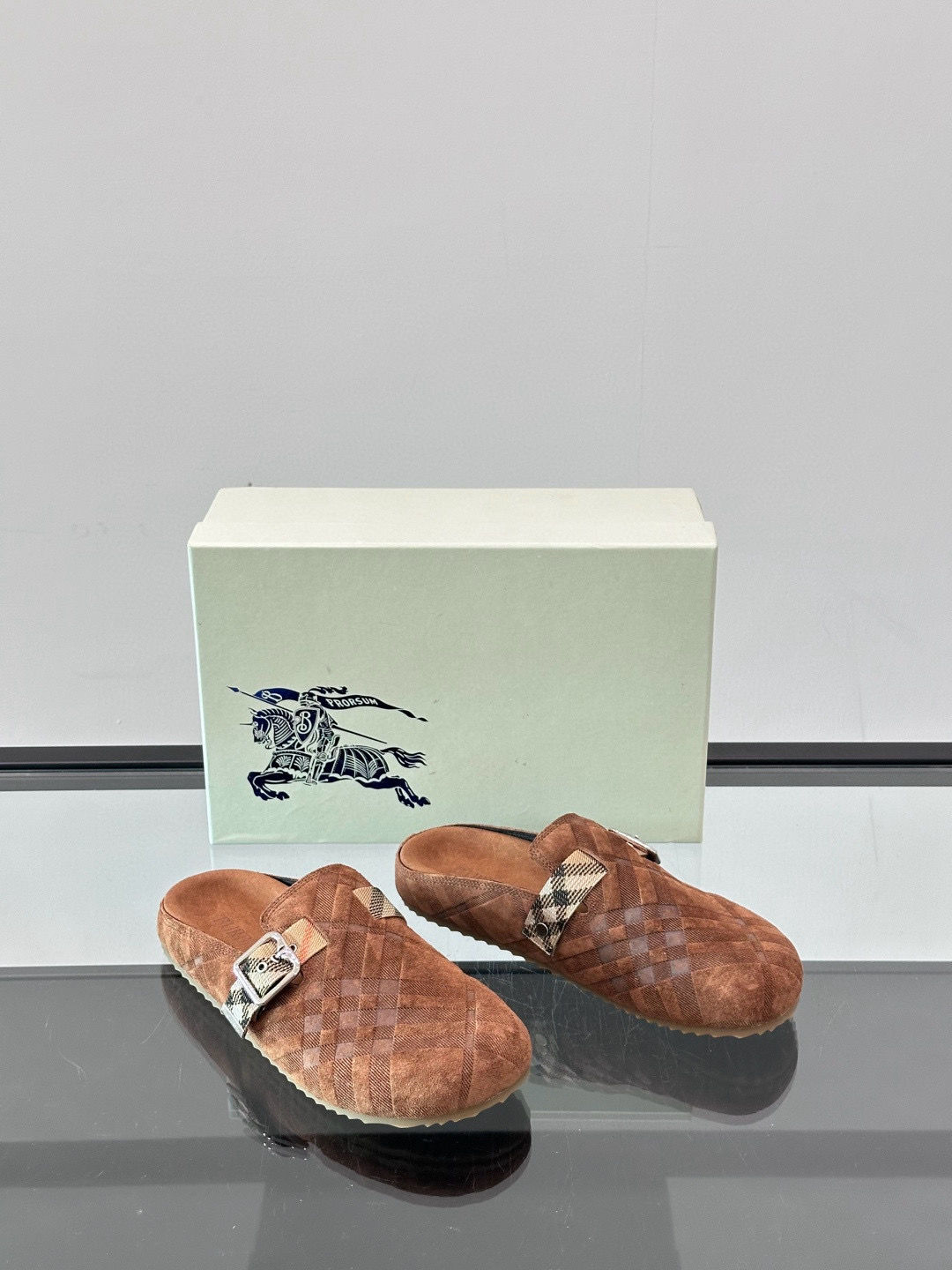 버버리 Burberry Urchin Mules 뮬