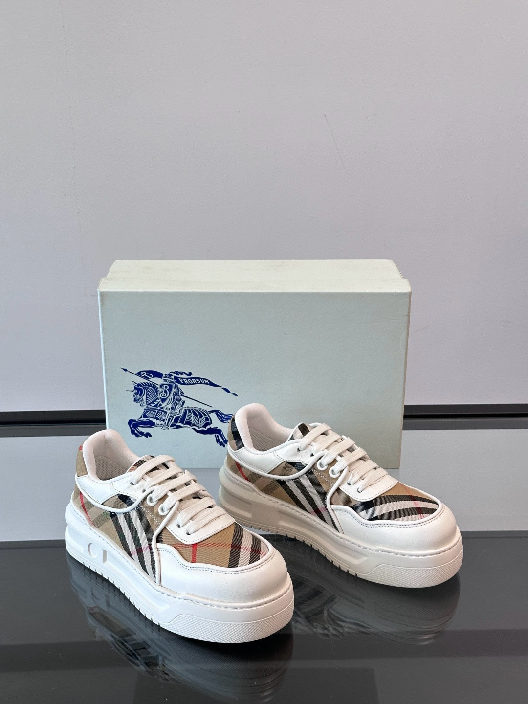 버버리 Burberry 스니커즈