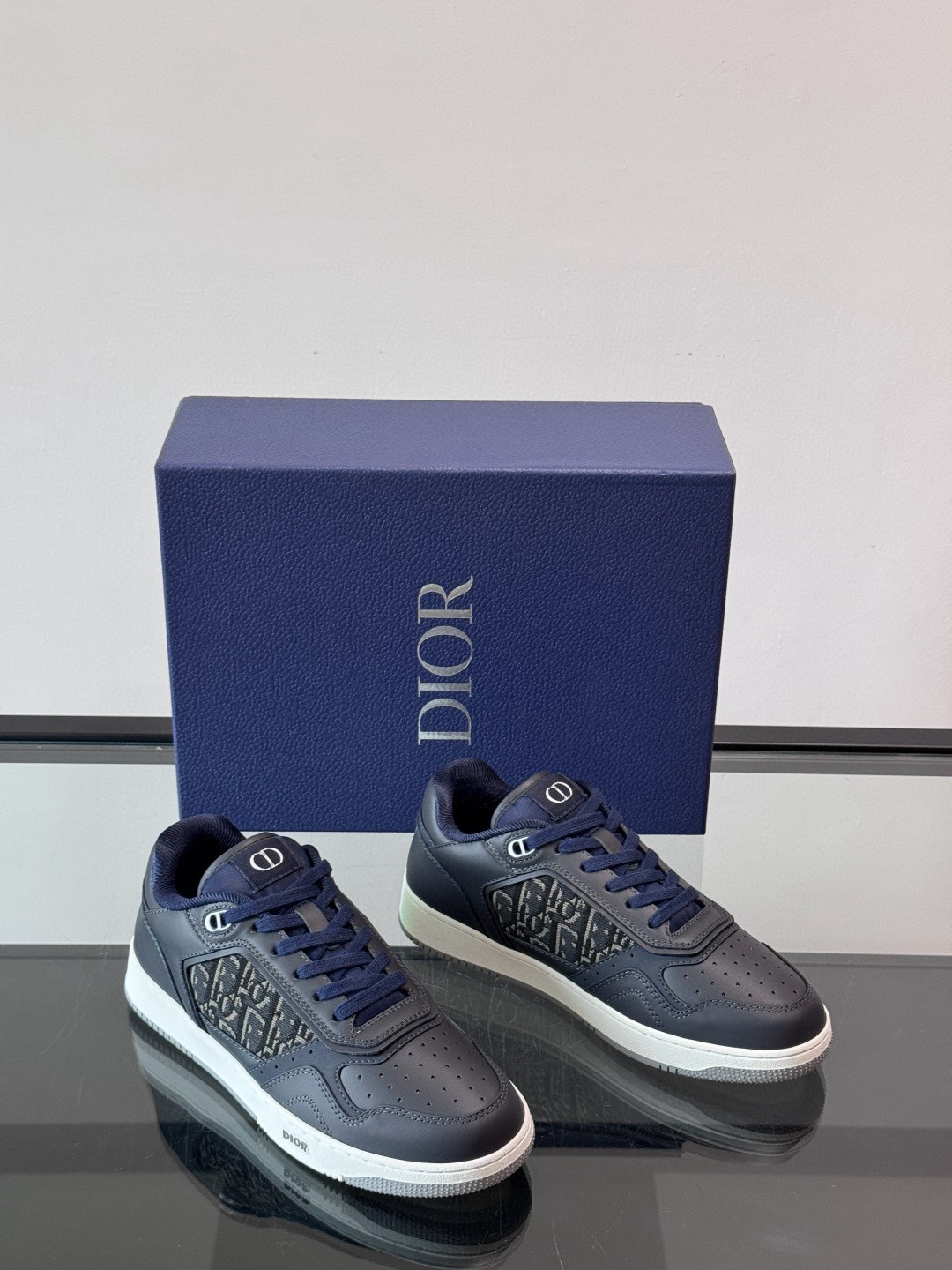 디올 Dior B27 스니커즈