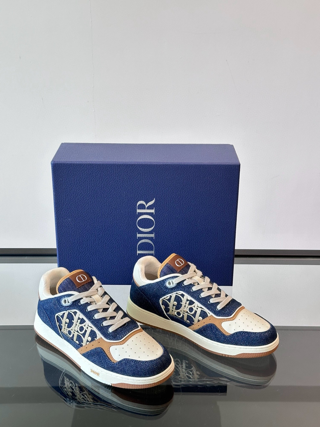 디올 Dior B27 스니커즈