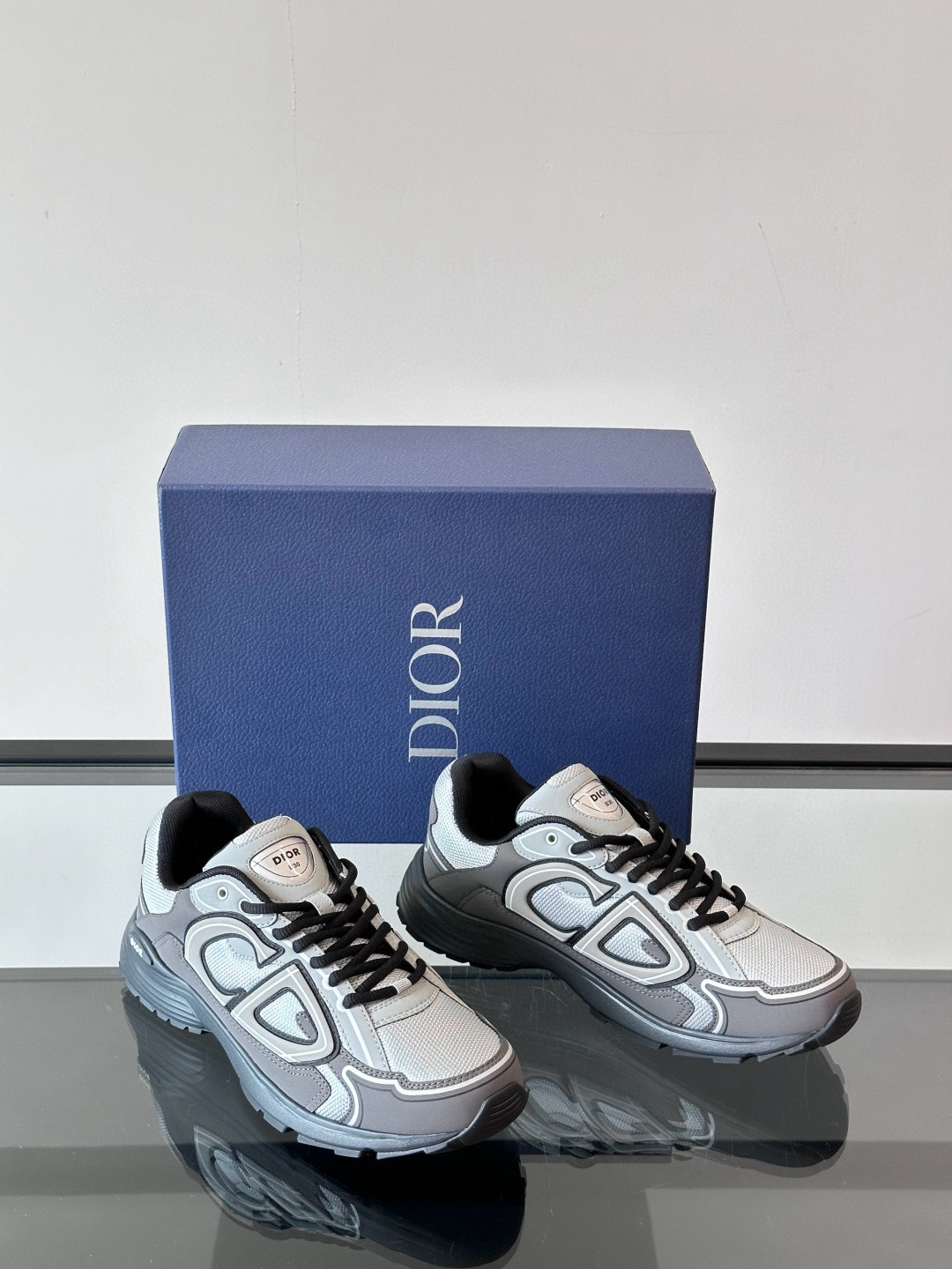 디올 Dior B30 스니커즈