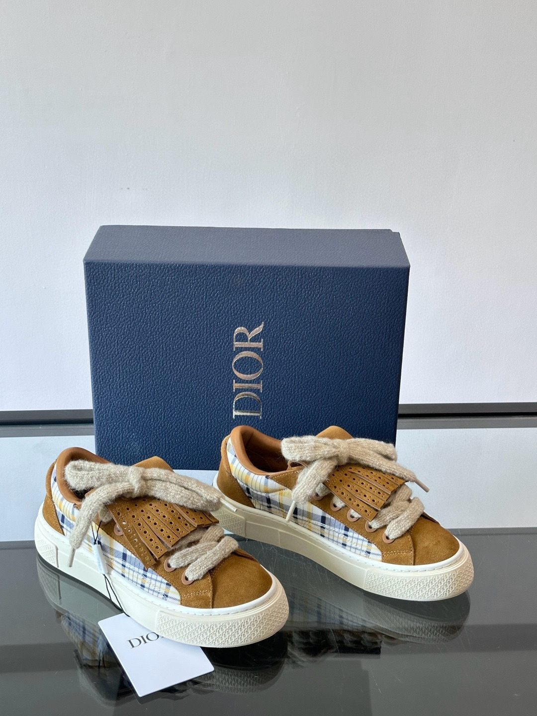 디올 Dior B33 스니커즈