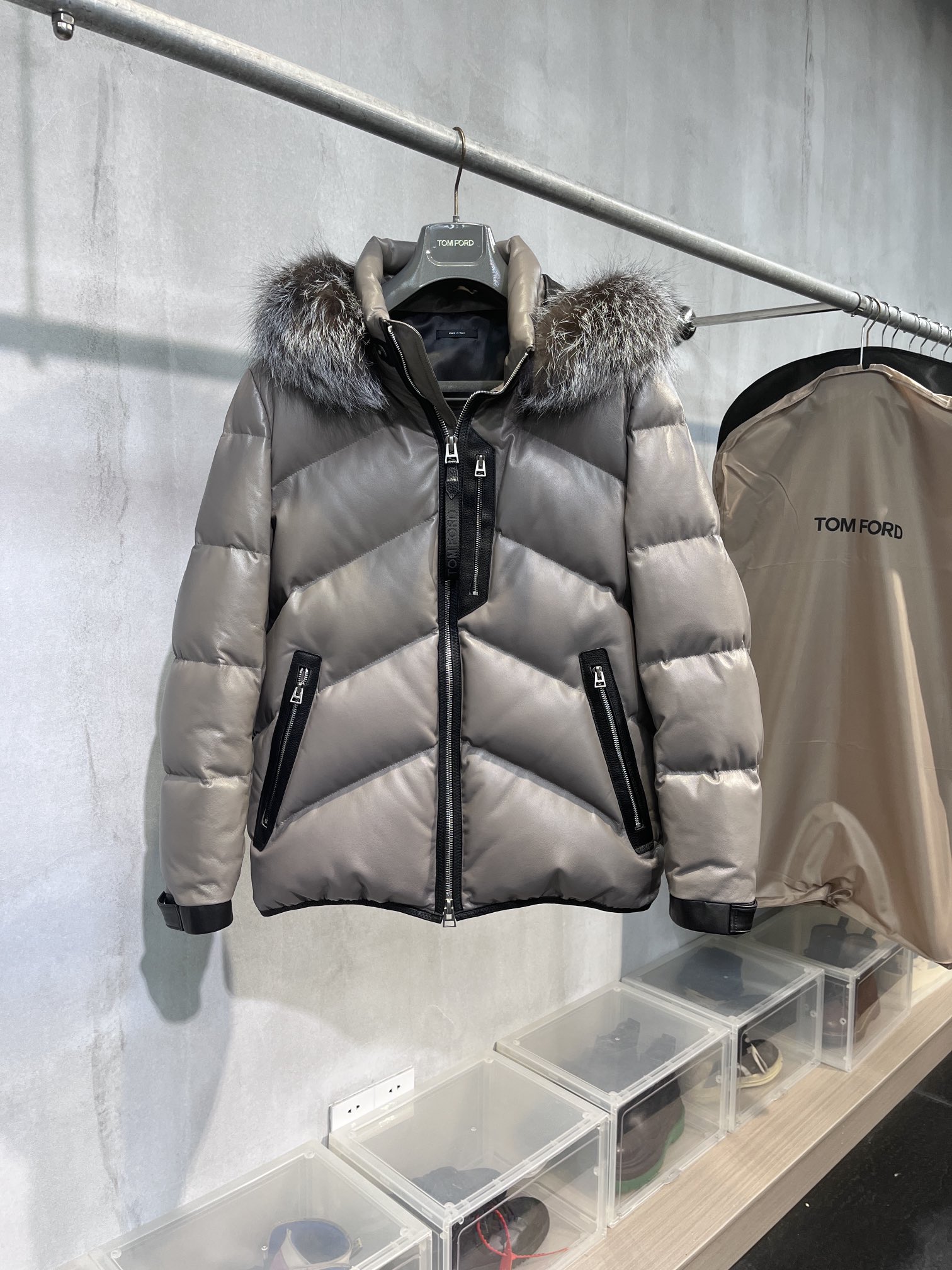 톰 포드 Tom Ford 다운 레더자켓