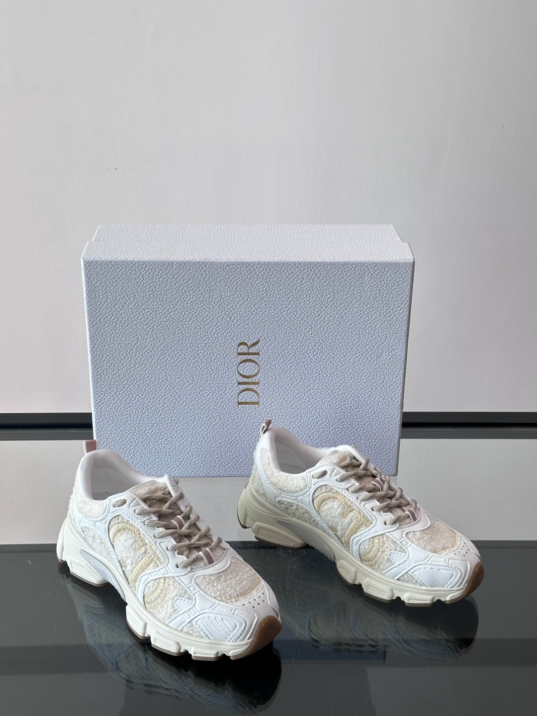 디올 Dior Chrono 스니커즈