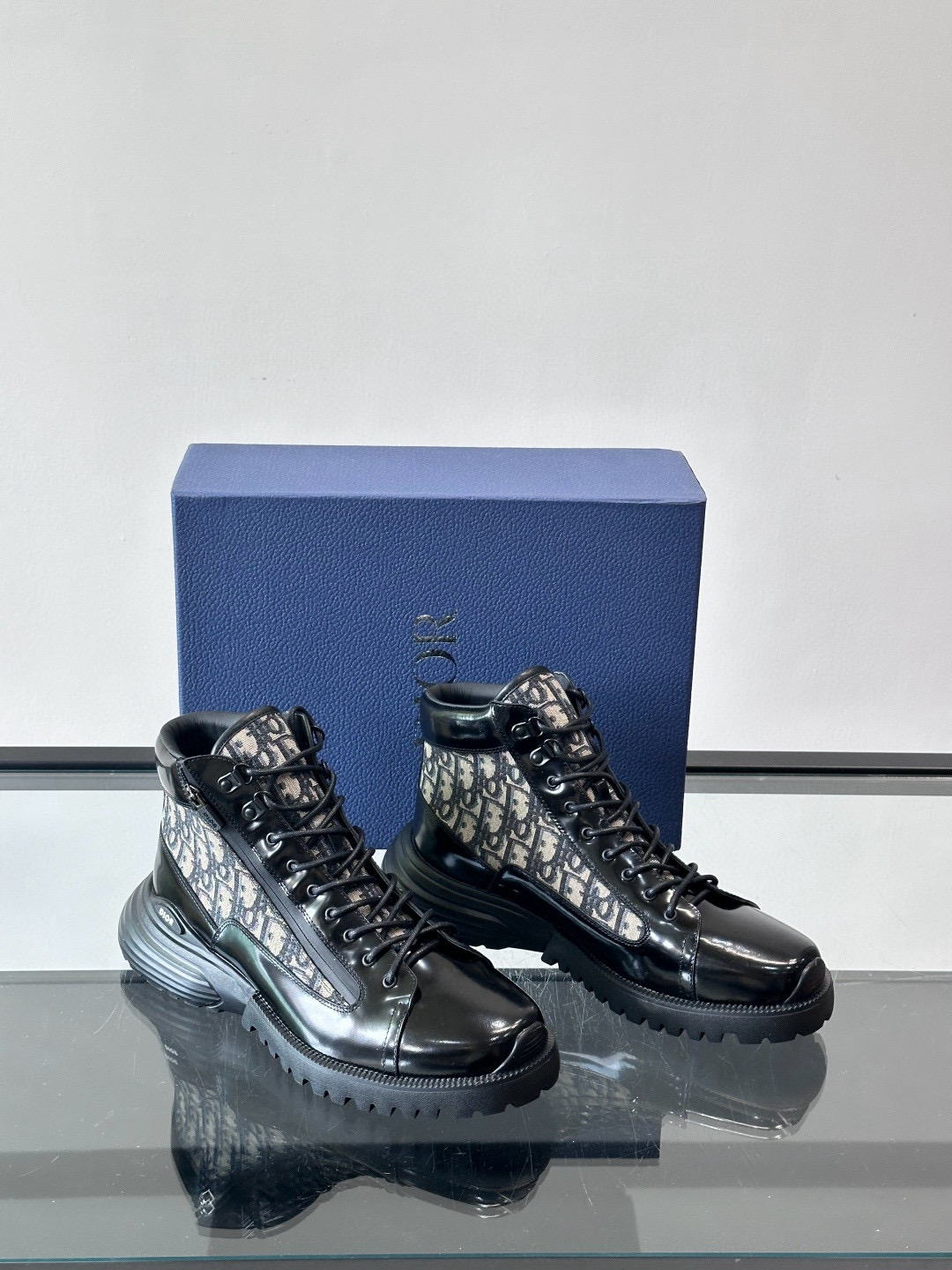 디올 Dior Combat Oblique 스니커즈