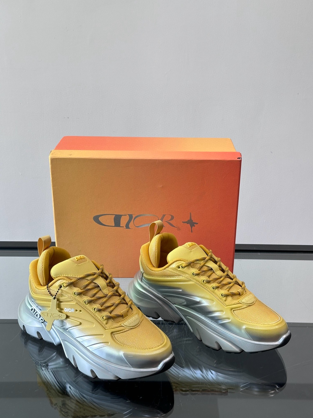 디올 Dior x Lewis Hamiltom B44 스니커즈