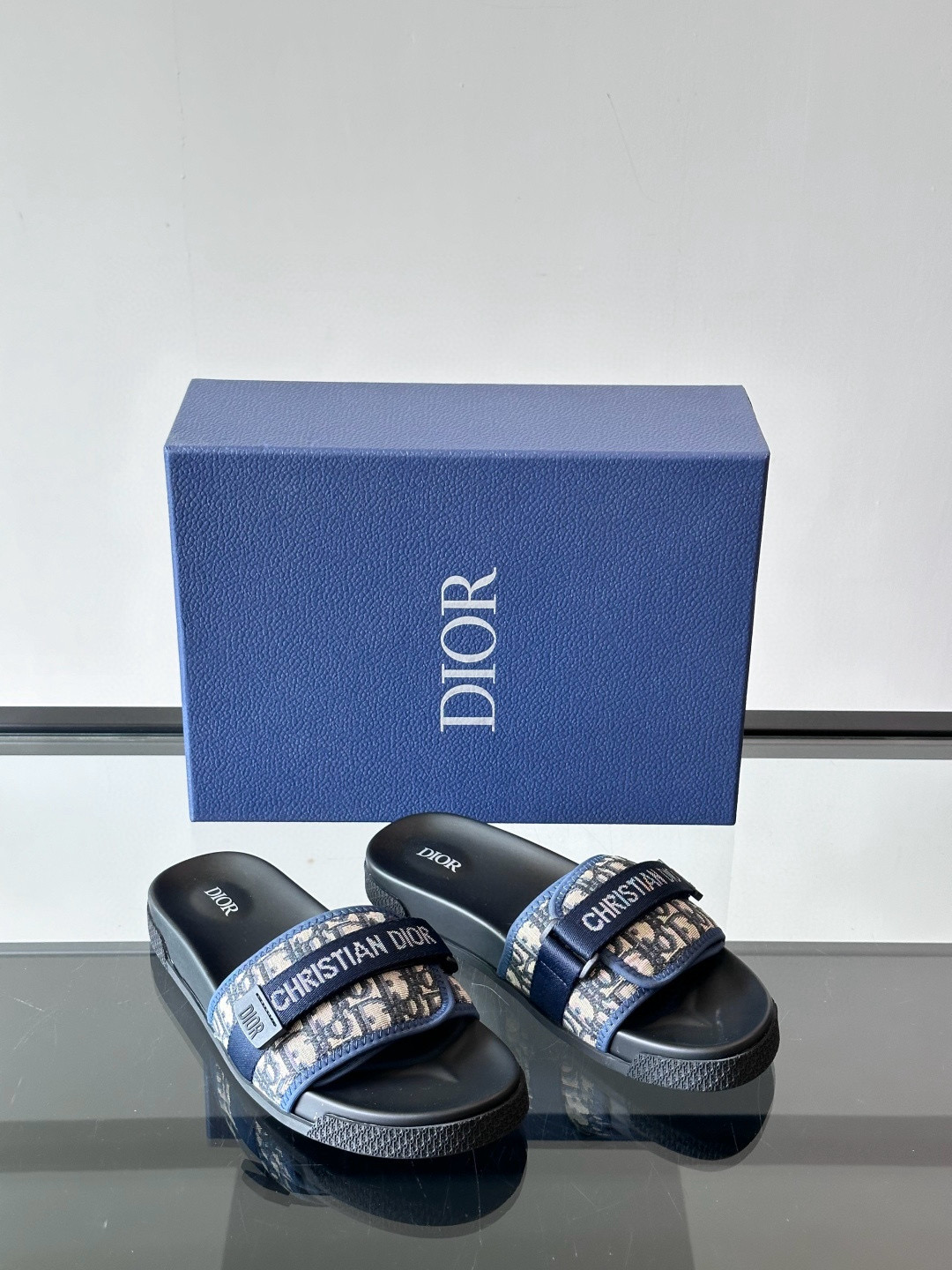 디올 Dior 슬리퍼