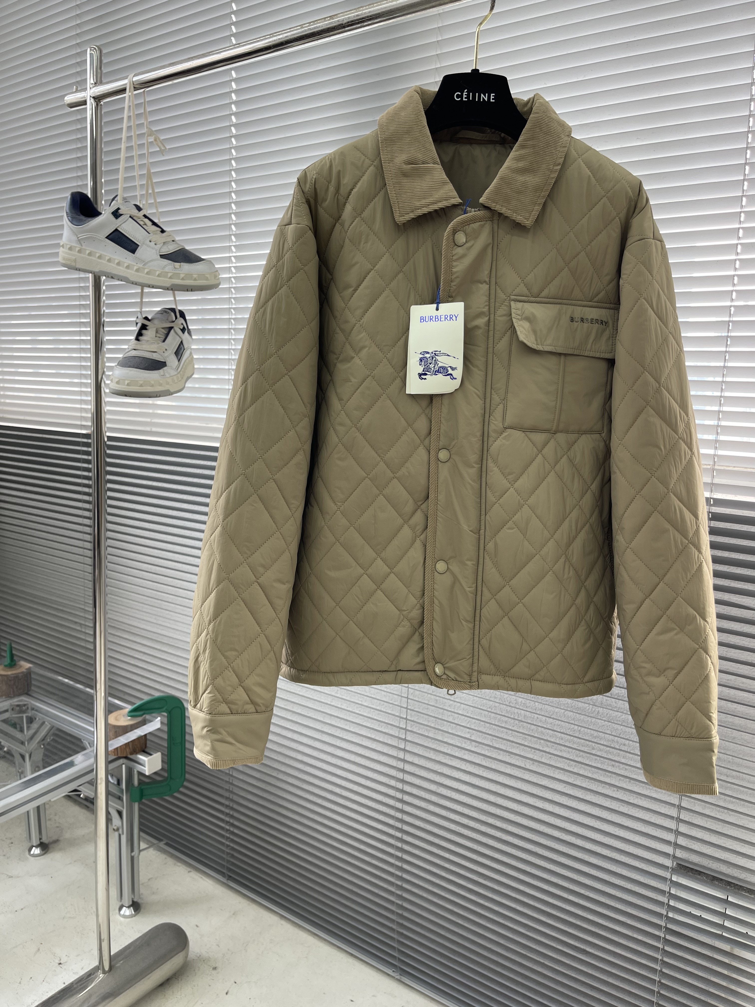 버버리 Burberry 패딩。