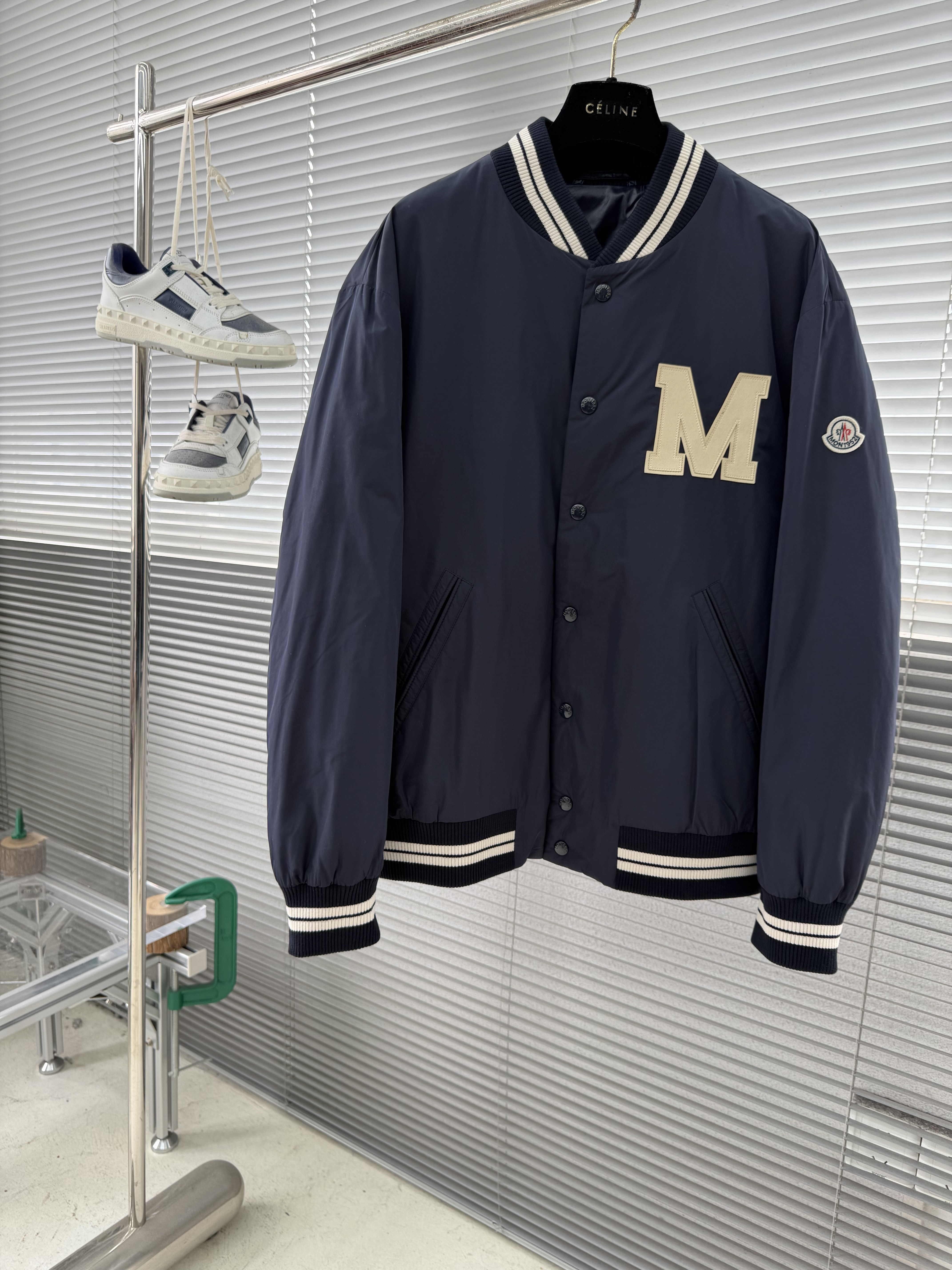 몽클레어 Moncler 다운재킷.