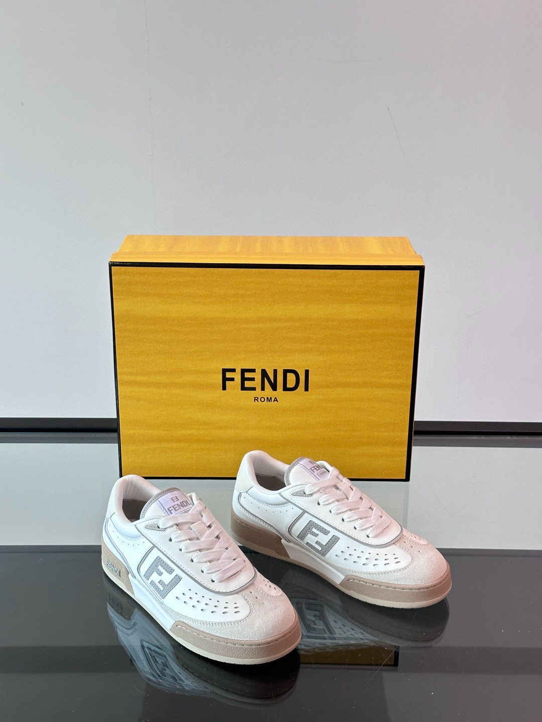 펜디 Fendi Match 스니커즈