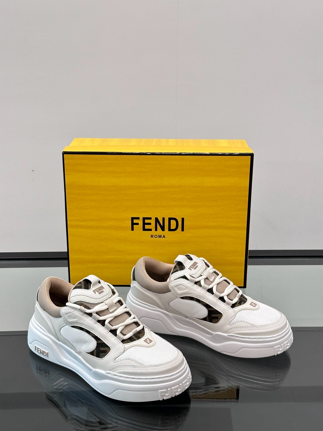펜디 Fendi Match 스니커즈