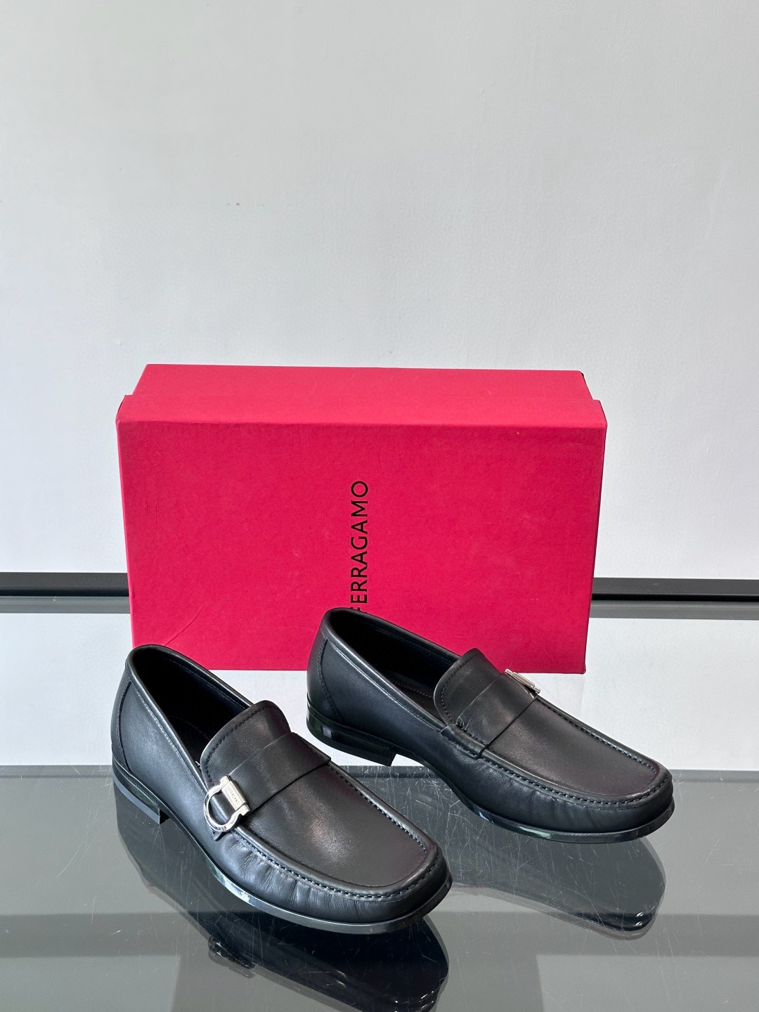 살바토레 페라가모 Salvatore Ferragamo 로퍼 슈즈