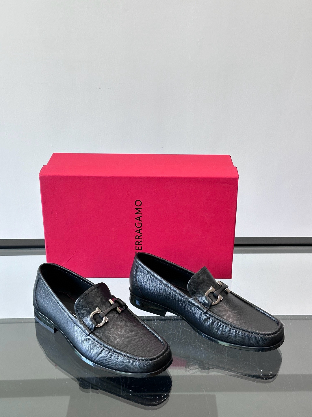 살바토레 페라가모 Salvatore Ferragamo 로퍼 슈즈