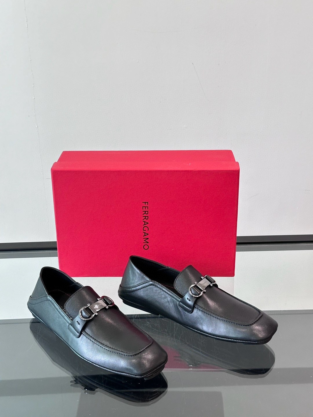 살바토레 페라가모 Salvatore Ferragamo 로퍼