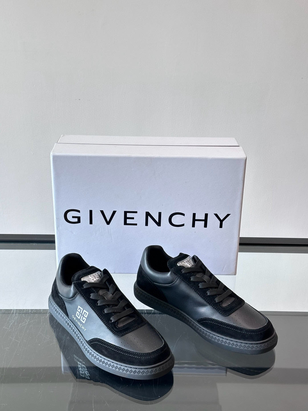 지방시 Givenchy 스니커즈