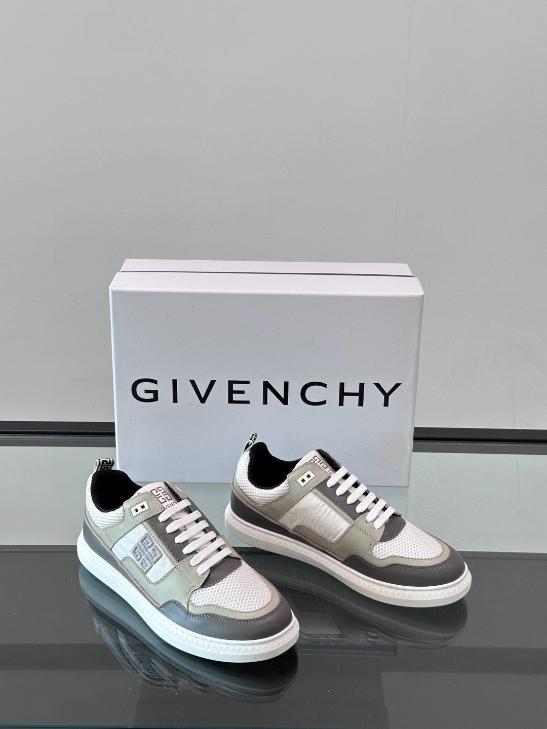지방시 Givenchy 스니커즈