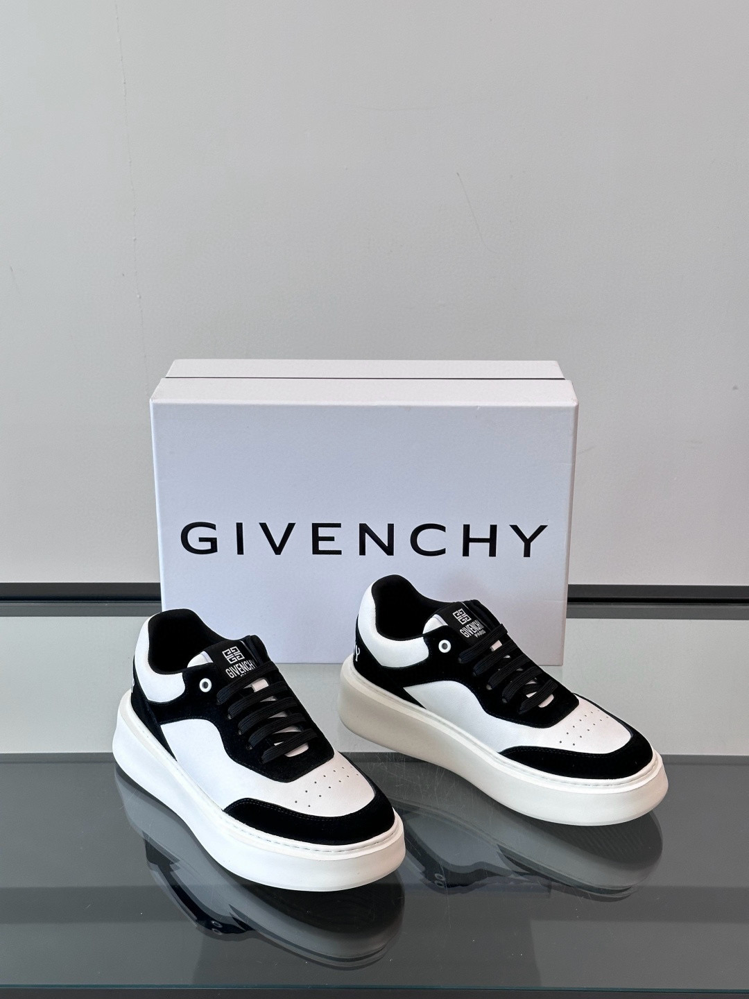지방시 Givenchy 스니커즈