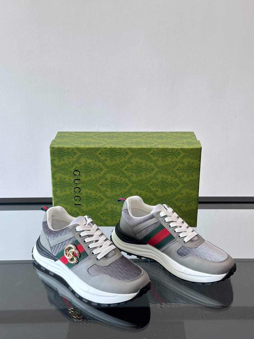 구찌 Gucci Rhyton 스니커즈