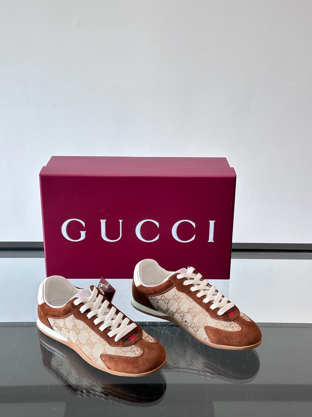구찌 Gucci Shift 스니커즈