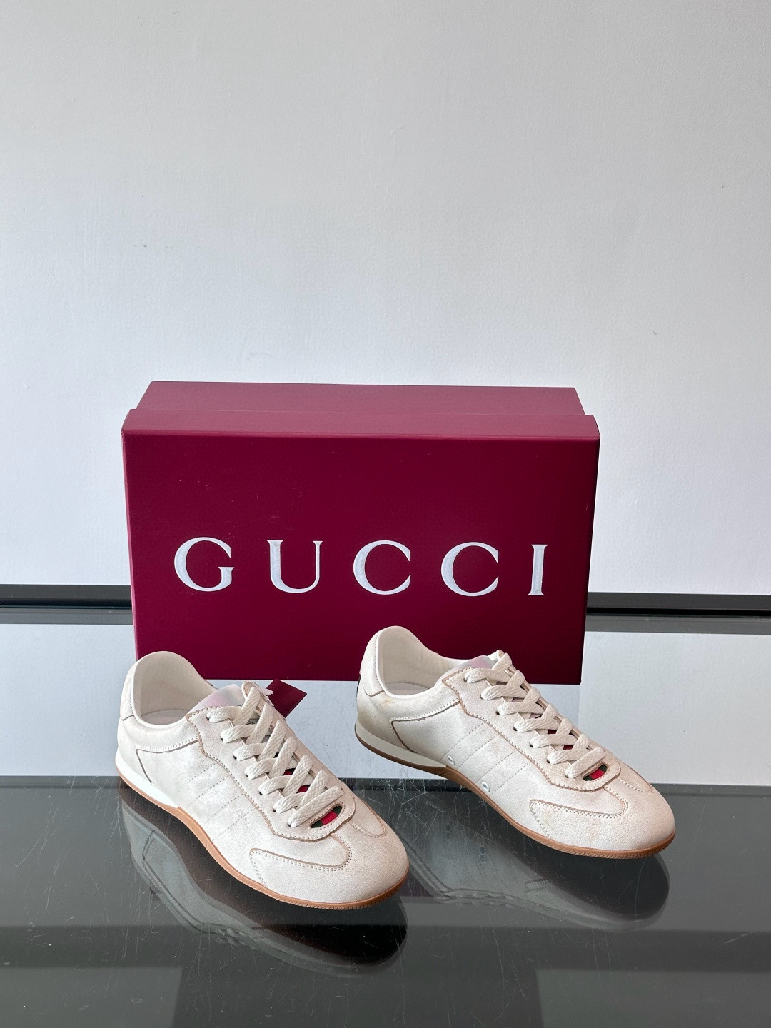 구찌 Gucci Shift 스니커즈