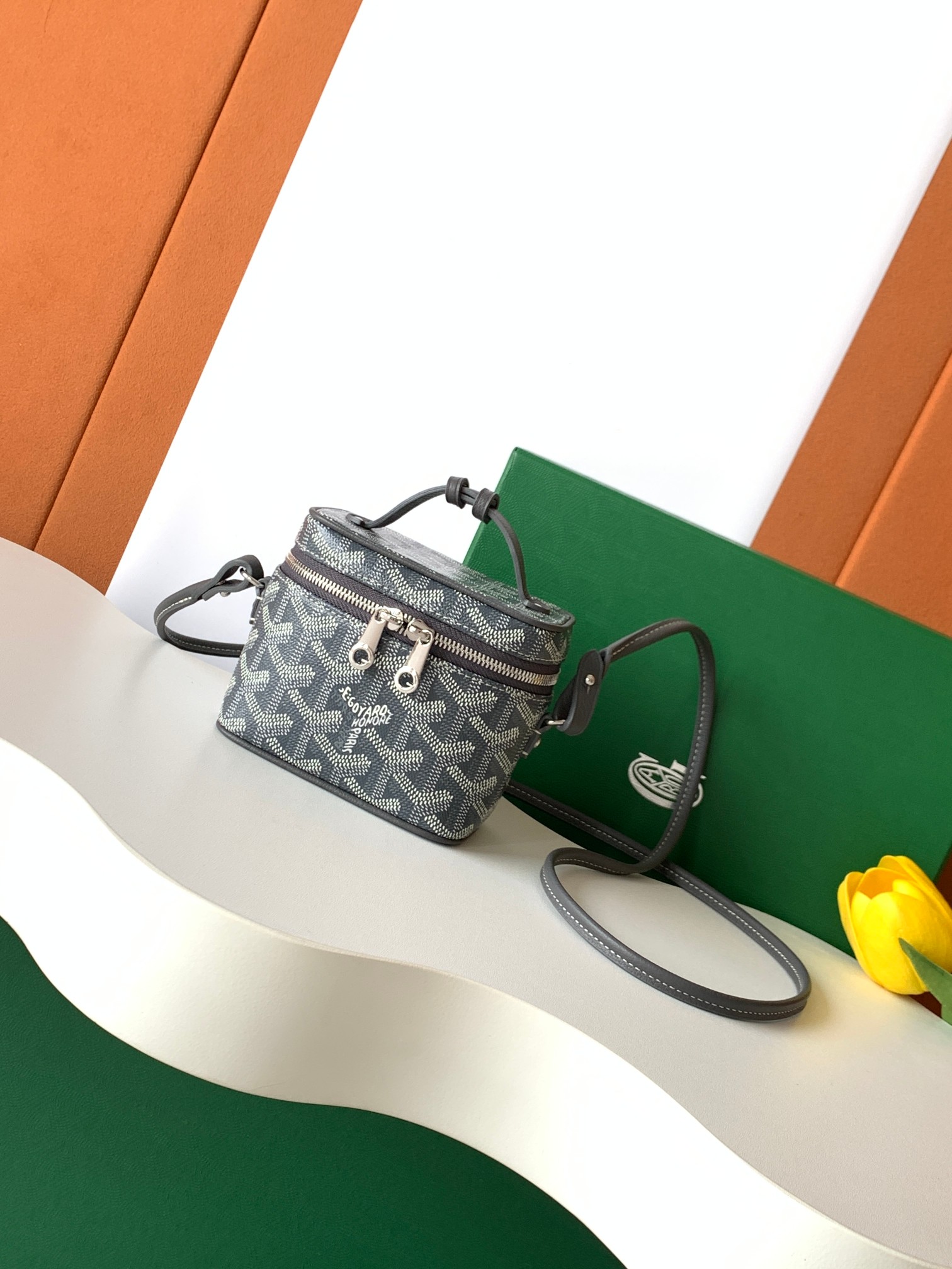 고야드 Goyard 8317 MUSE NANO 파우치