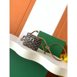 고야드 Goyard 8317 MUSE NANO 파우치