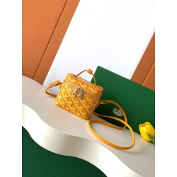 고야드 Goyard 8317 MUSE NANO 파우치