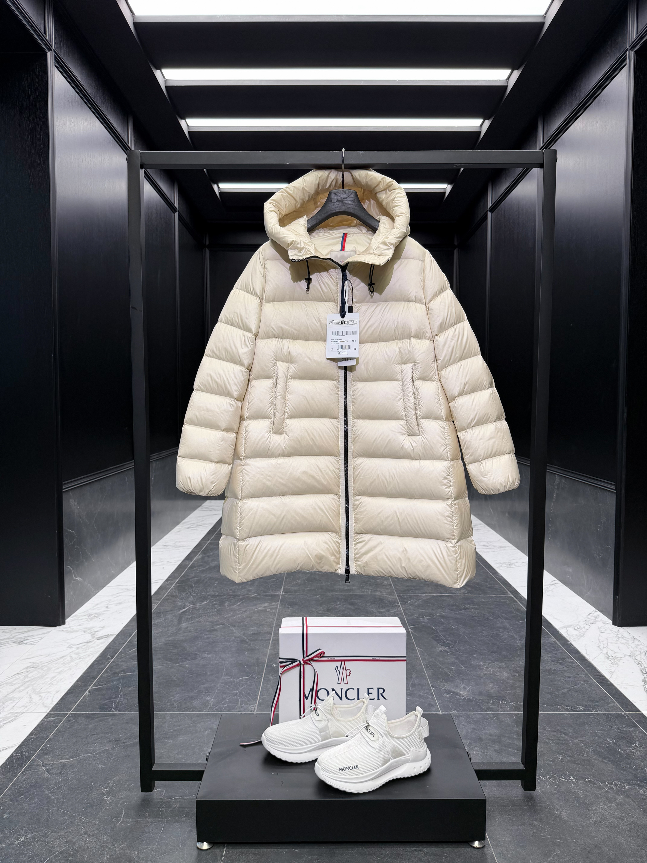 몽클레어 Moncler Suyenne 롱 다운재킷