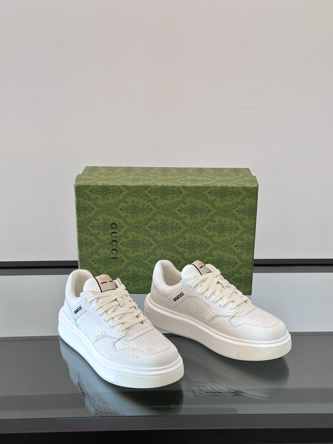 구찌 Gucci 스니커즈