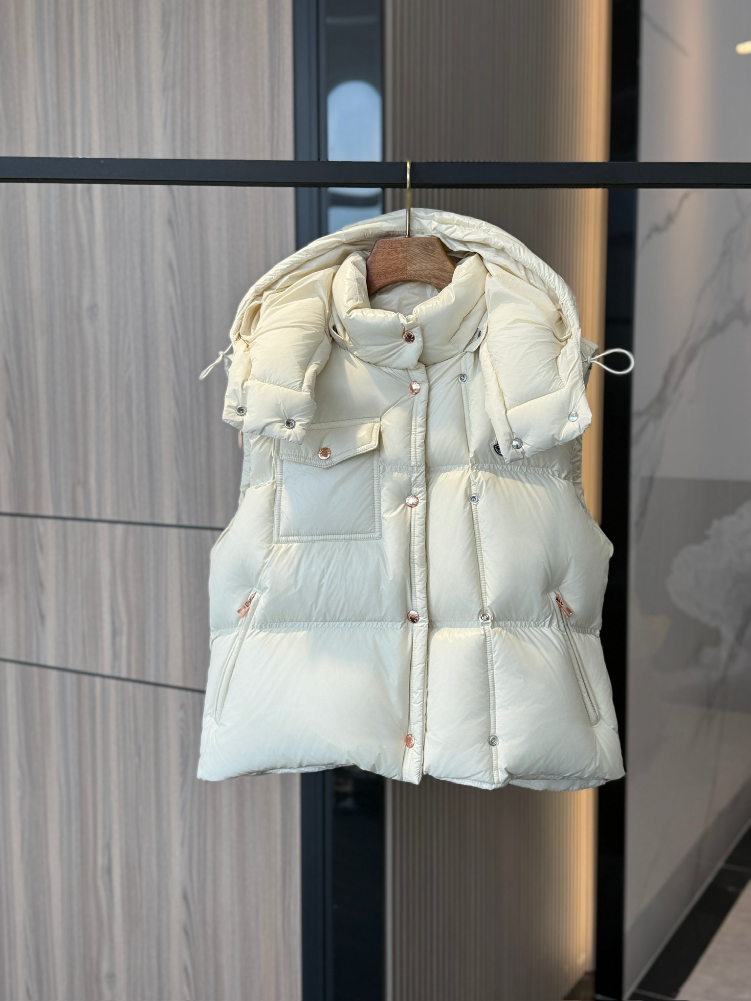 몽클레어 Moncler pario 다운 베스트 조끼