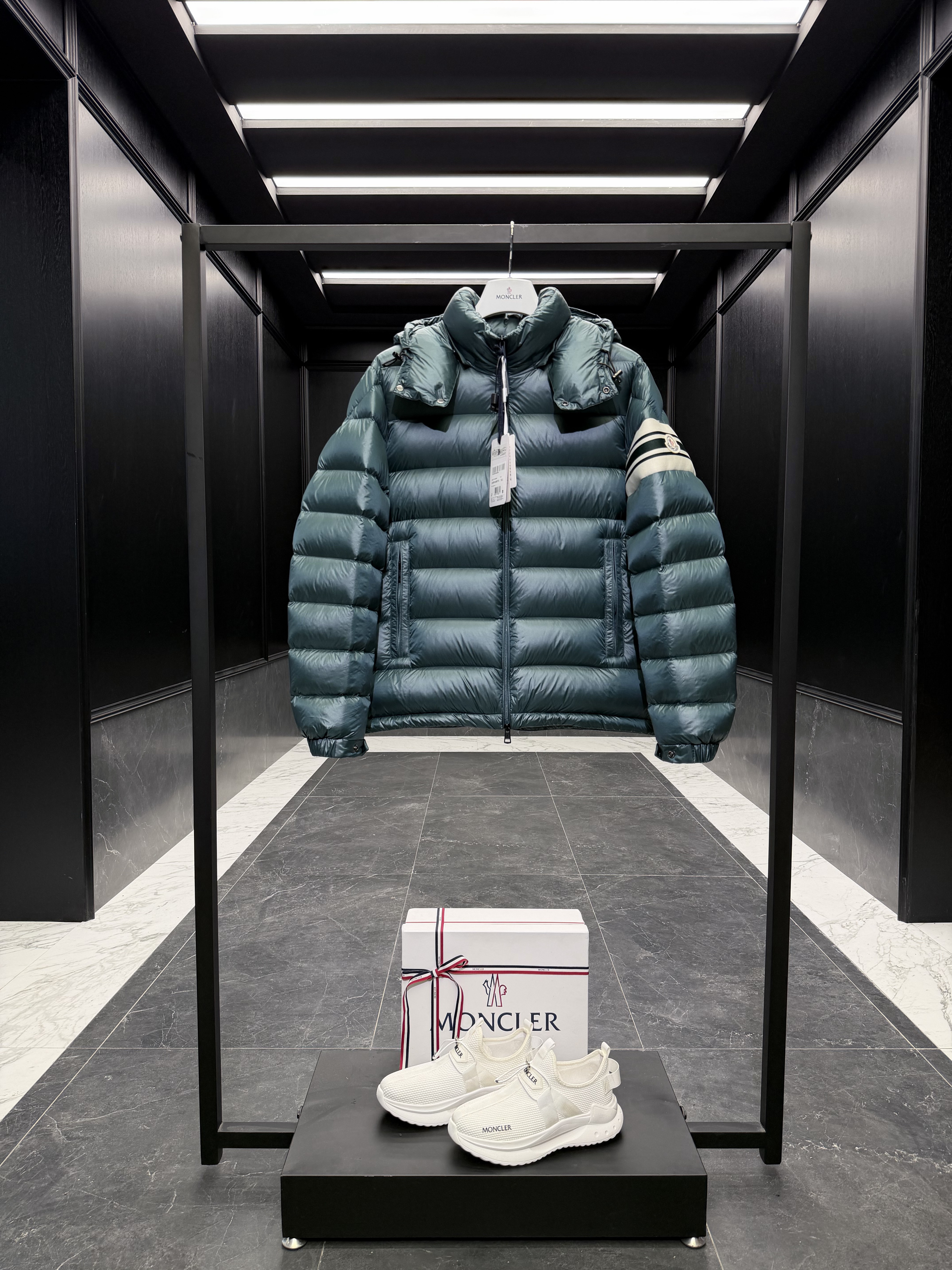 몽클레어 Moncler Landre 다운재킷