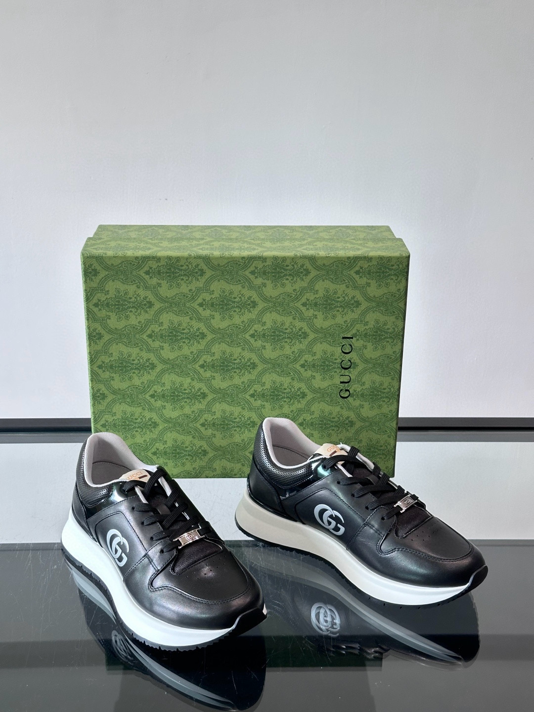 구찌 Gucci 스니커즈