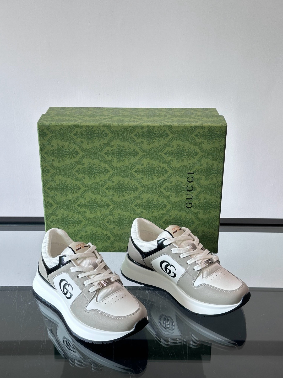 구찌 Gucci 스니커즈