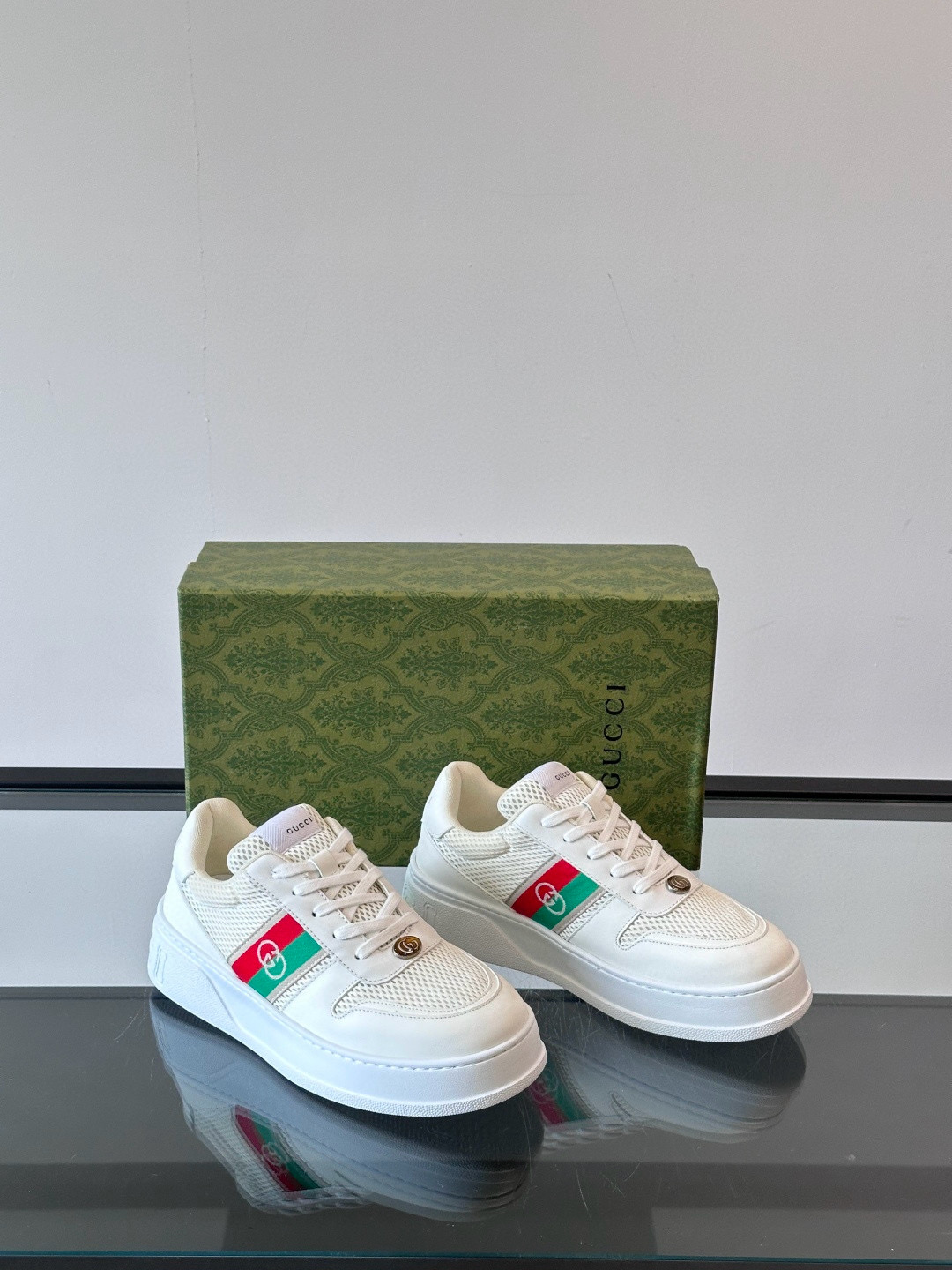 구찌 Gucci 스니커즈