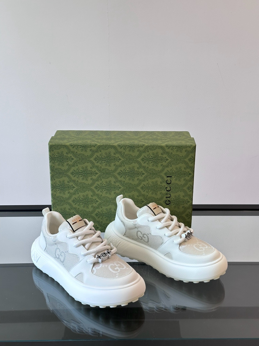 구찌 Gucci 스니커즈