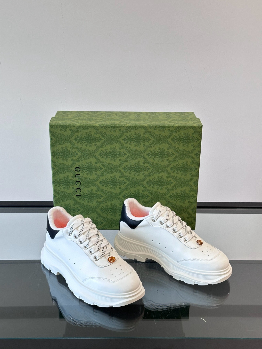 구찌 Gucci 스니커즈