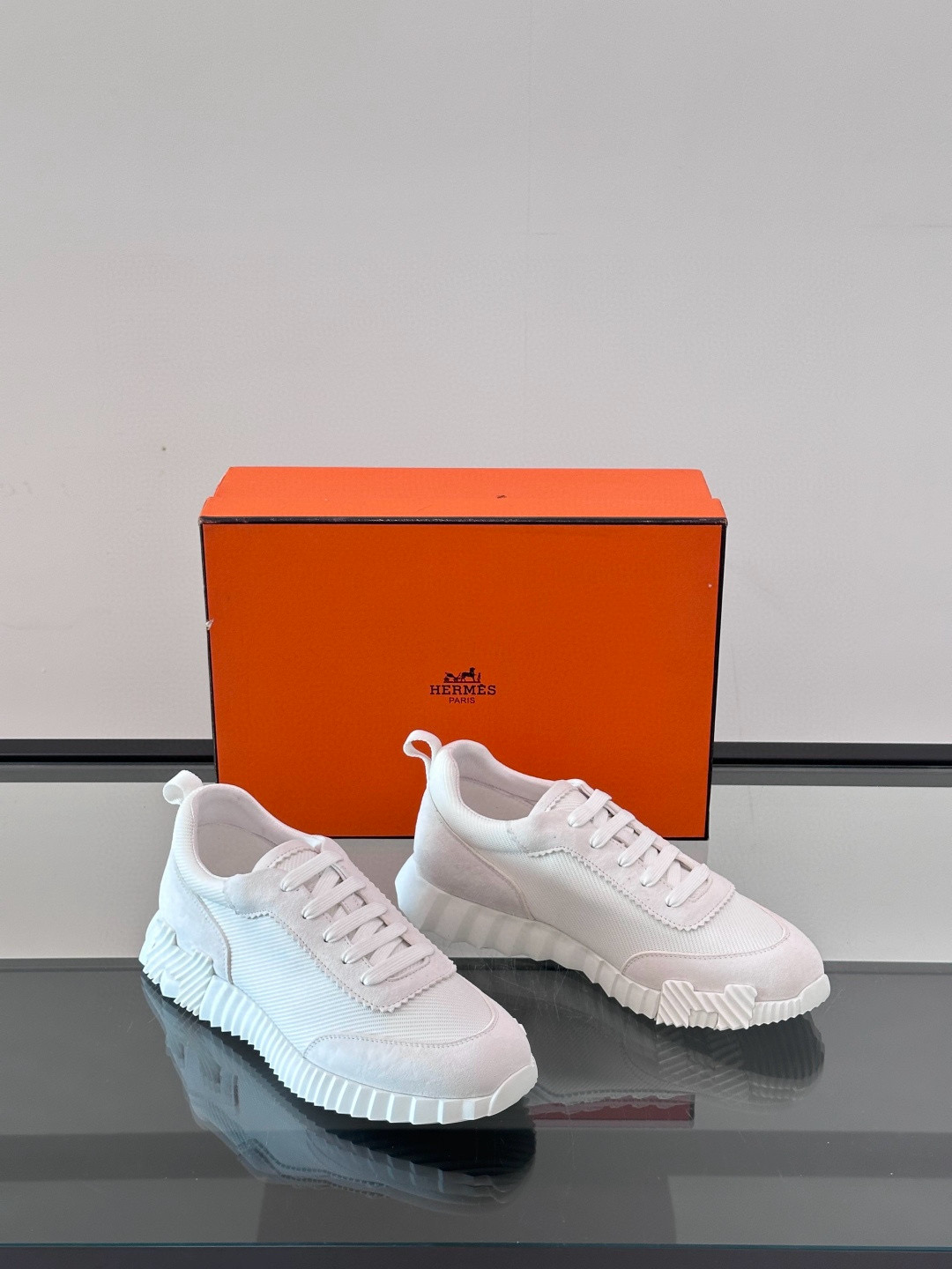 에르메스 Hermes Bouncing 스니커즈 White