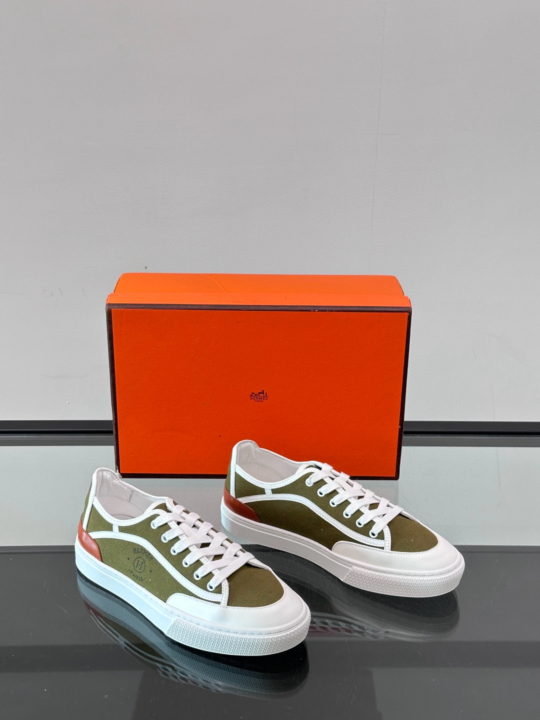 에르메스 Hermes Deep 스니커즈