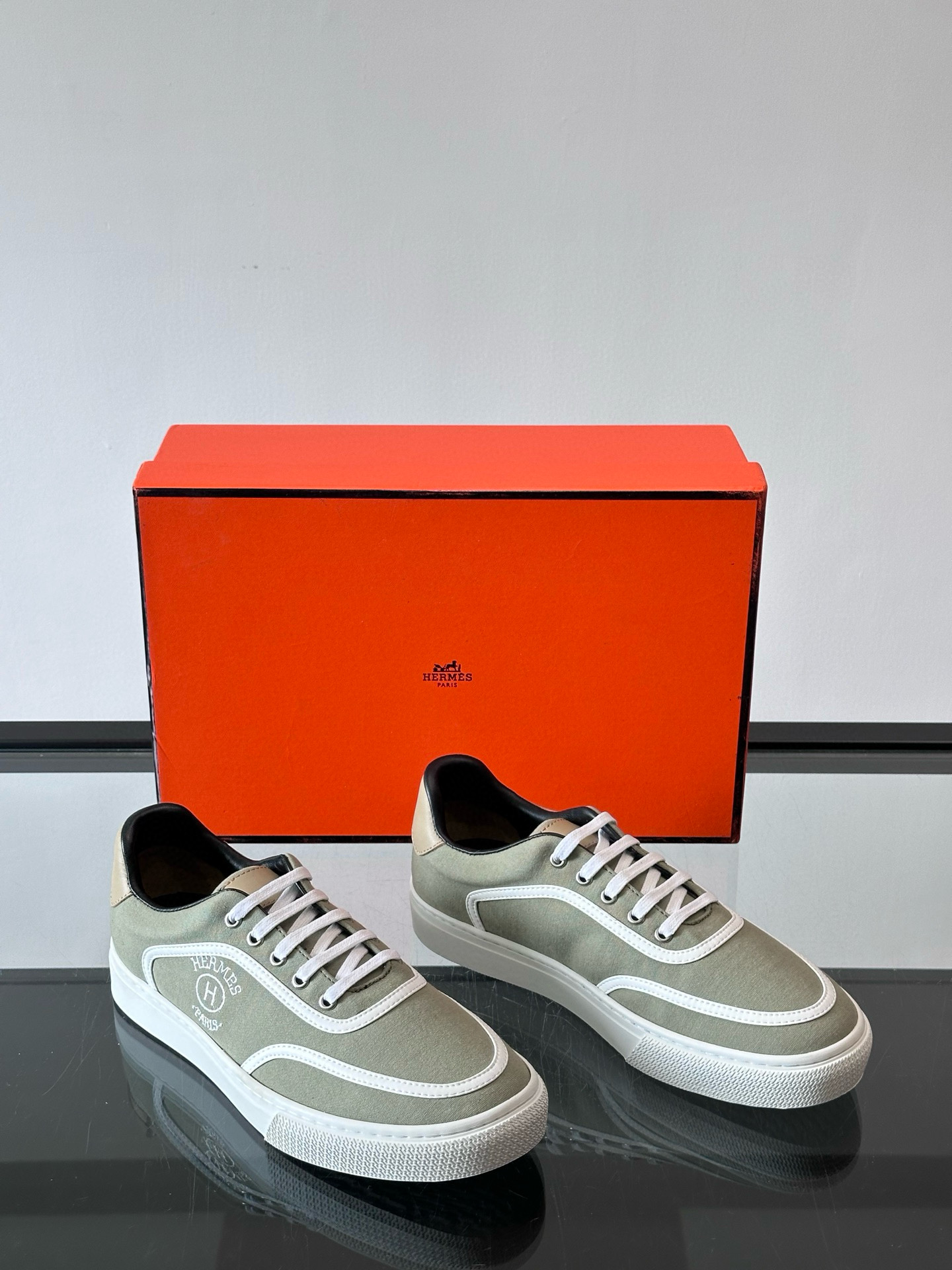 에르메스 Hermes Deep 스니커즈