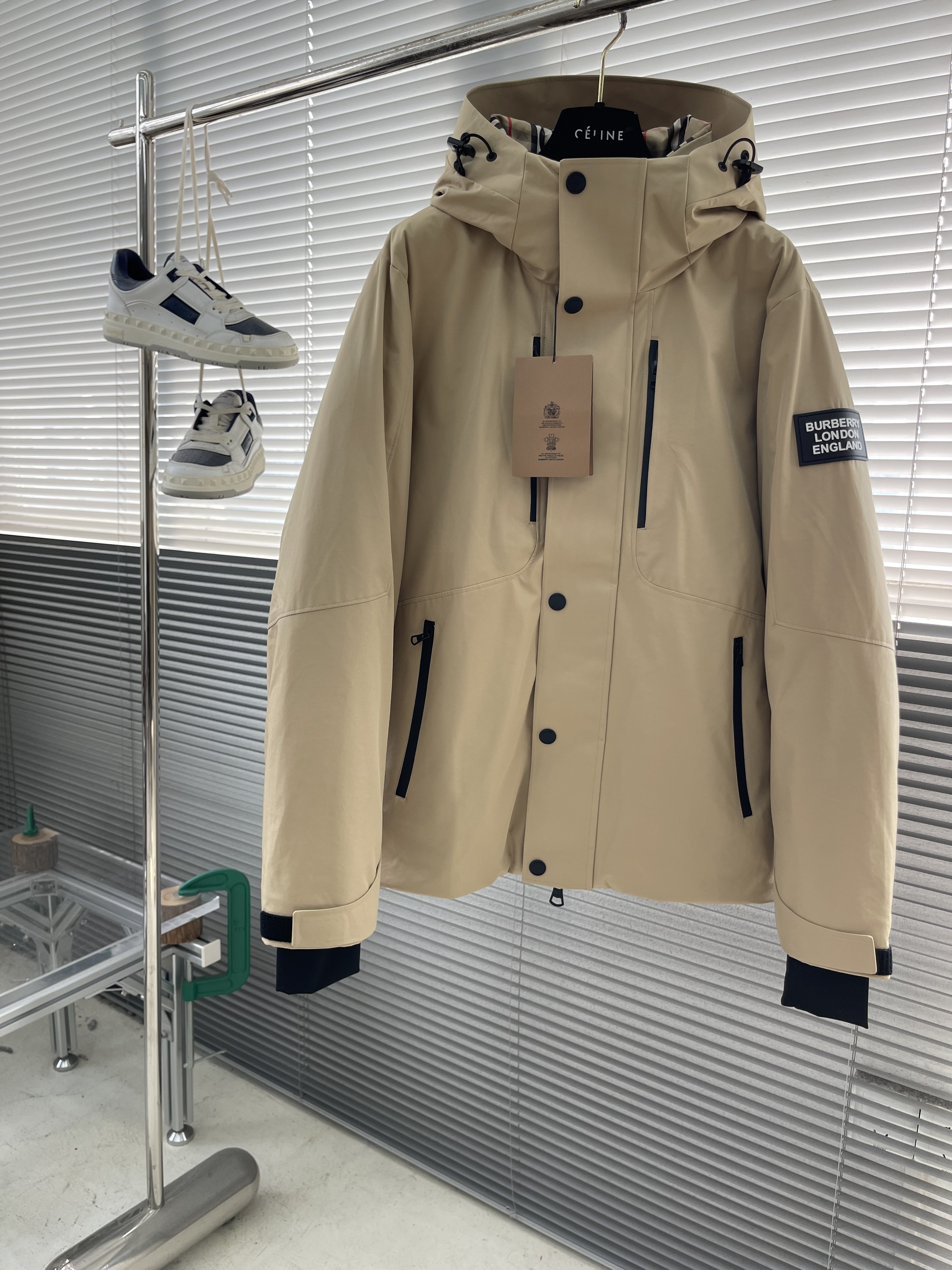버버리 Burberry 다운재킷。