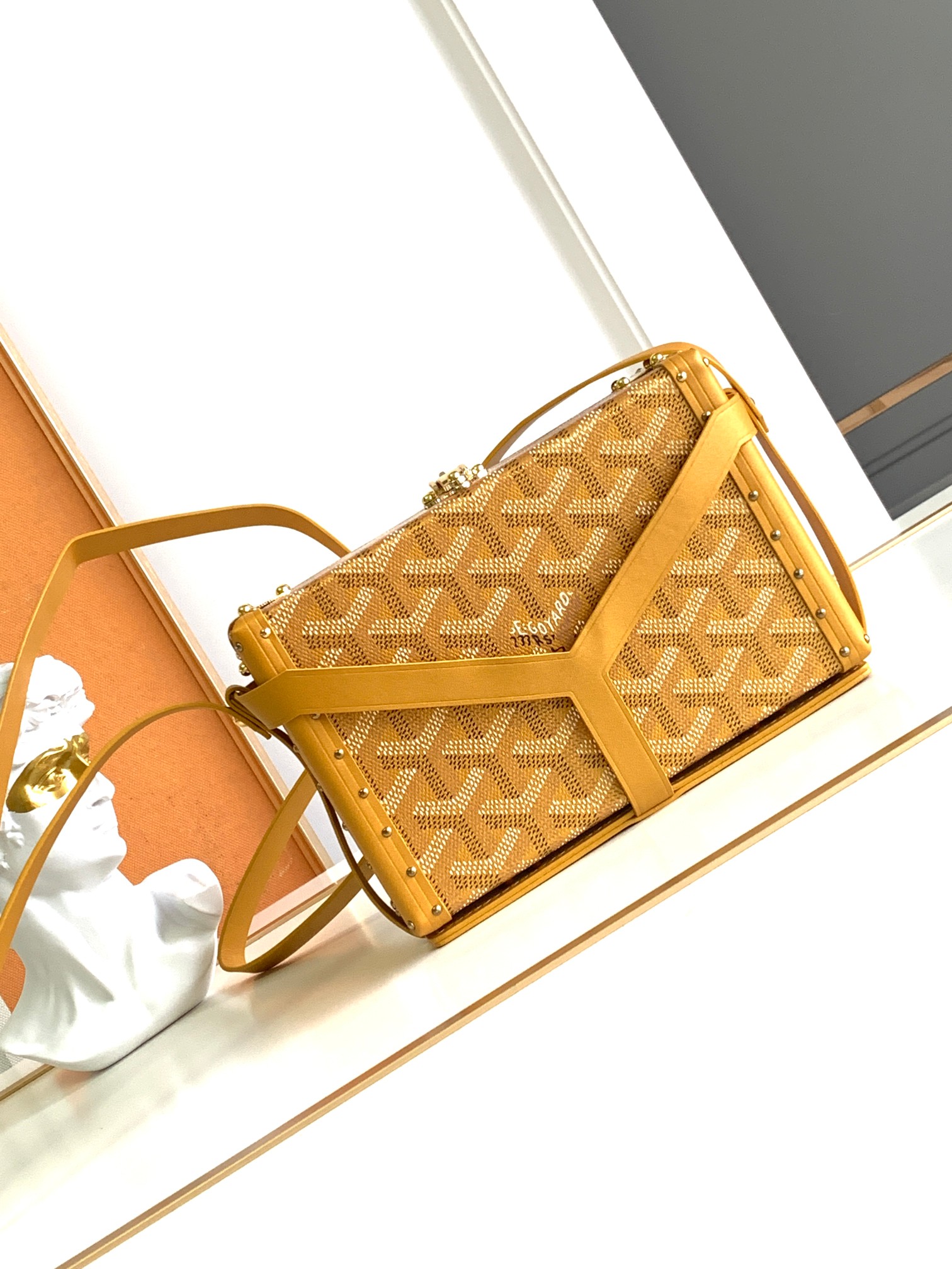 고야드 Goyard  8210 Minaudiere Trunk Shoulder Bag 16.5cm