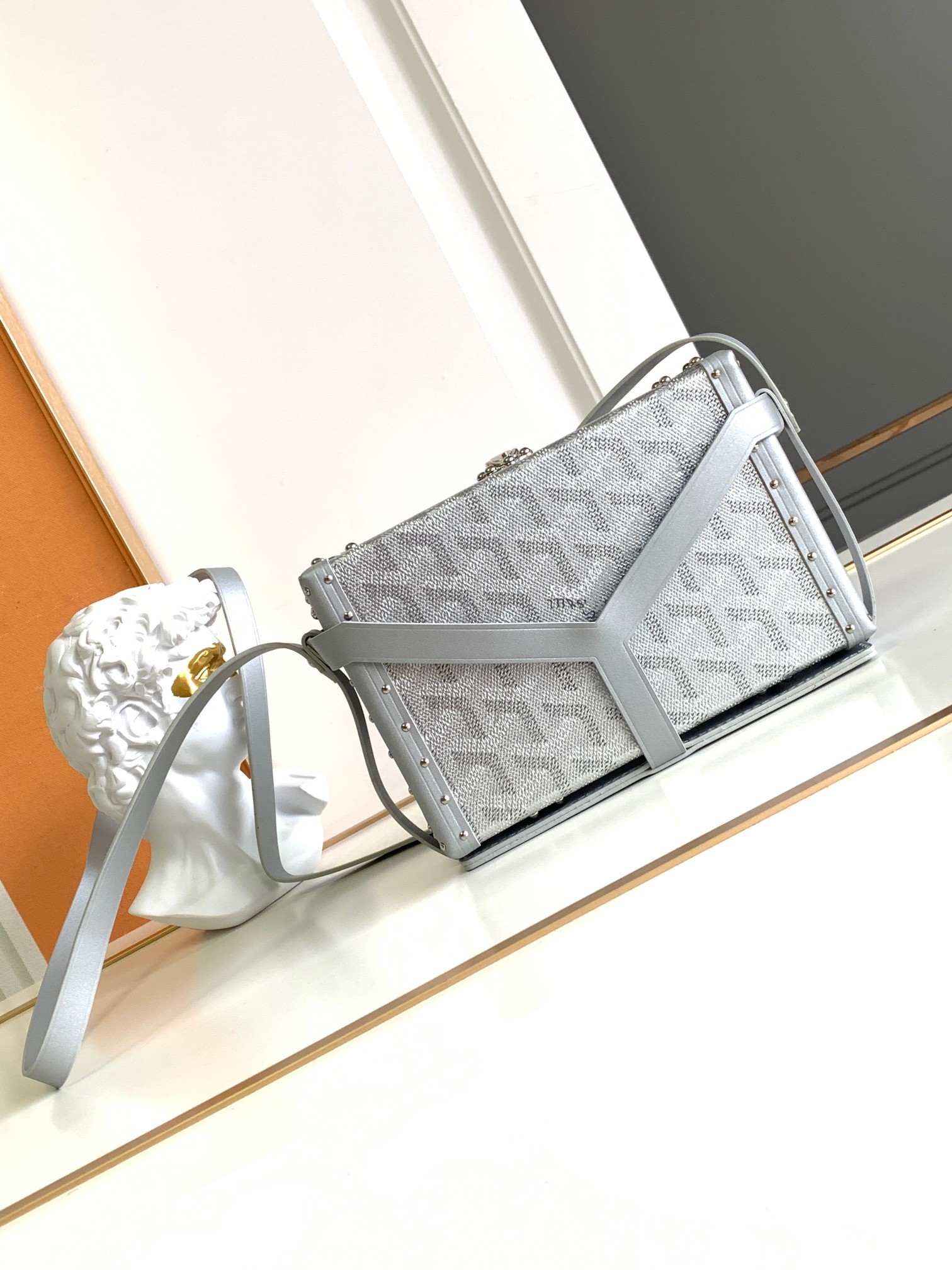 고야드 Goyard  8210 Minaudiere Trunk Shoulder Bag 16.5cm